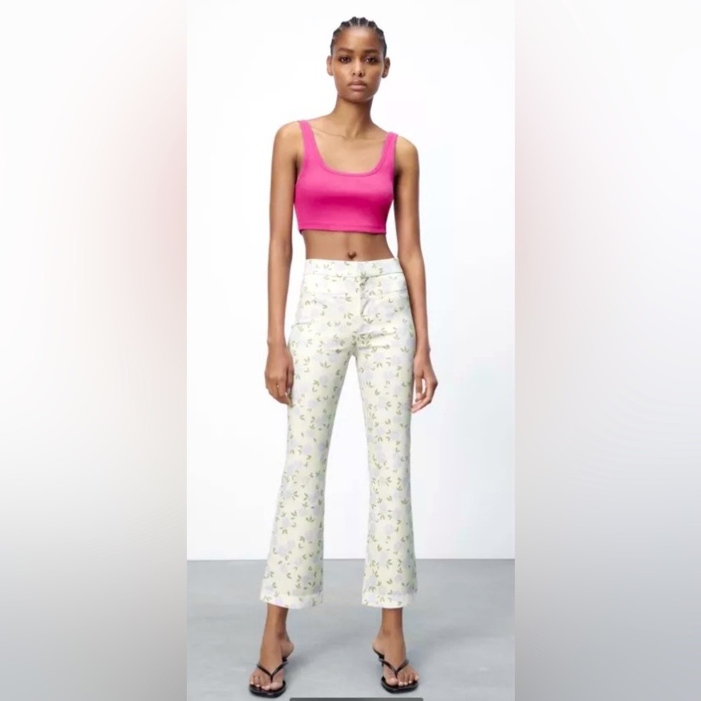 Zara Stretchy Scattered Lavender Floral Green Leaf Cropped Flared White Pants ✨